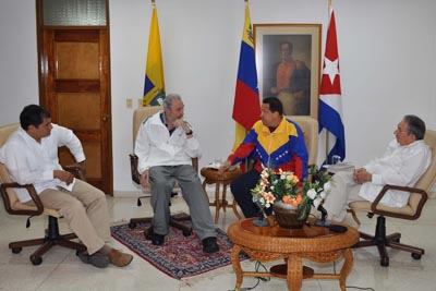 Conversan Fidel y Raúl con Chávez y Correa