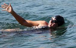 Nadadora australiana no pudo completar el trayecto La Habana-Cayo Hueso