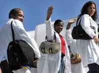 Brasileños saludan llegada de médicos cubanos