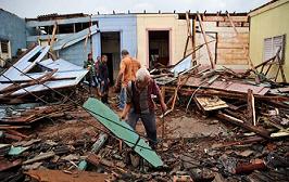 Gobierno cubano financiará el 50% de los precios para reconstruir casas dañadas por huracán Matthew